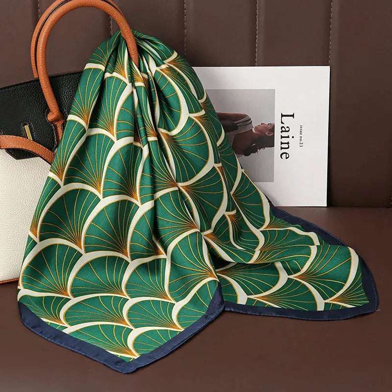 Carré en Soie 100%Luxe - 10 Façons de le Porter (Cheveux, Sac, Décolleté) Bodyssayy.